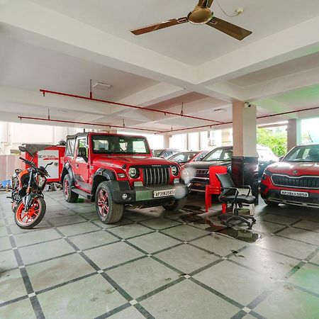 Fabhotel The Sunrise Inn - Nr Gayatri Vidya Parishad College Of Engineering ヴィシャーカパトナム エクステリア 写真