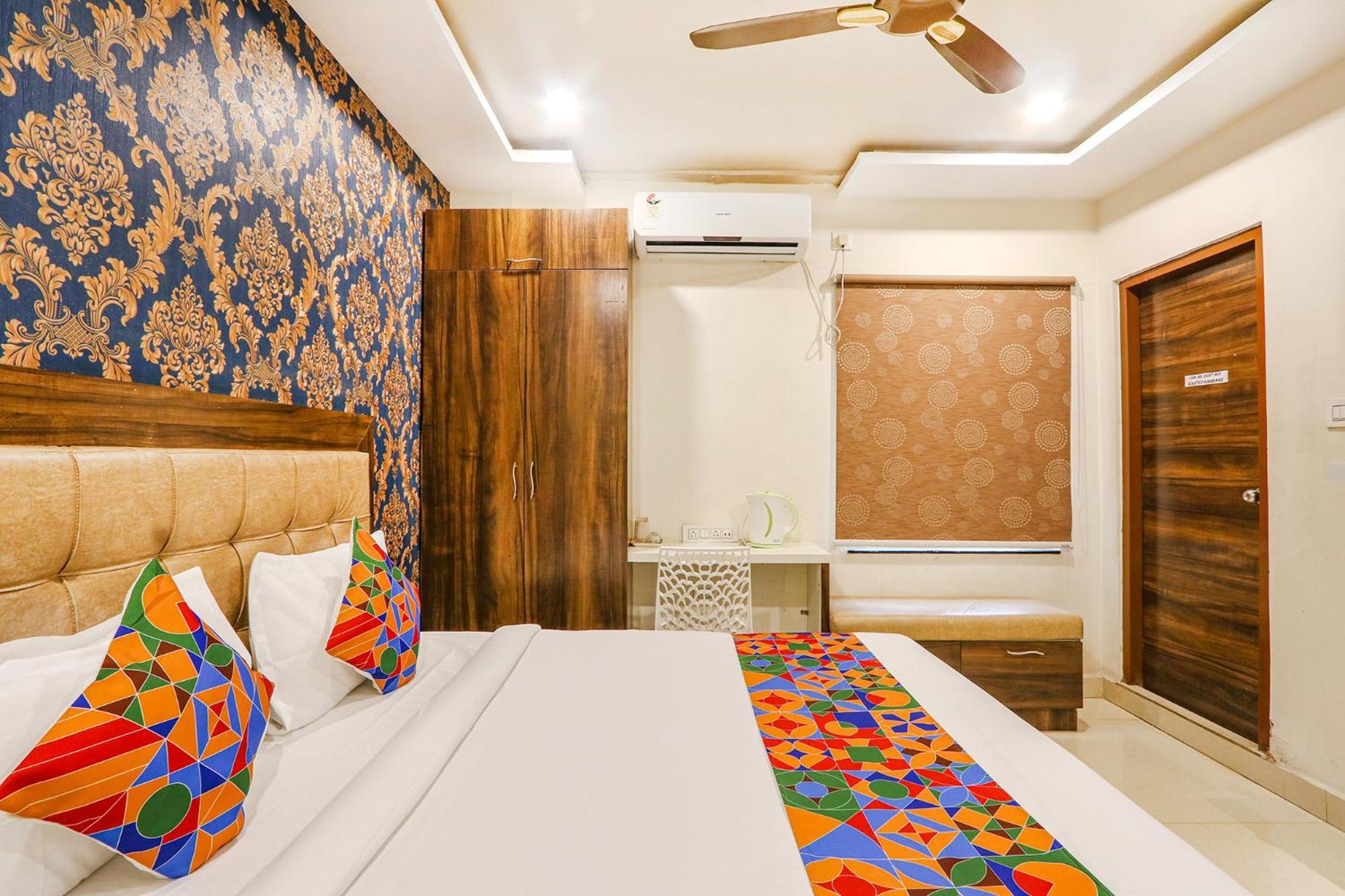 Fabhotel The Sunrise Inn - Nr Gayatri Vidya Parishad College Of Engineering ヴィシャーカパトナム エクステリア 写真