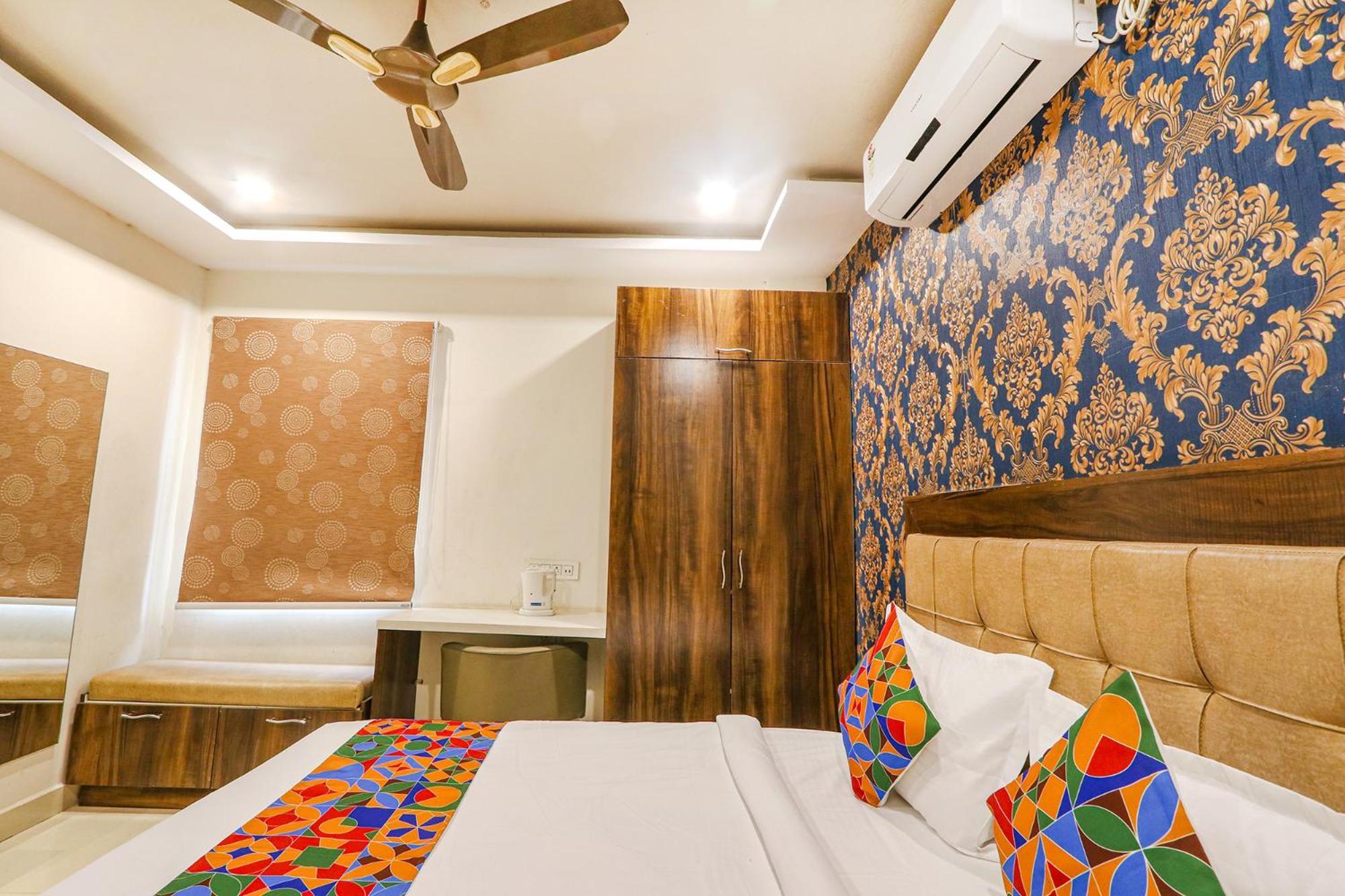 Fabhotel The Sunrise Inn - Nr Gayatri Vidya Parishad College Of Engineering ヴィシャーカパトナム エクステリア 写真