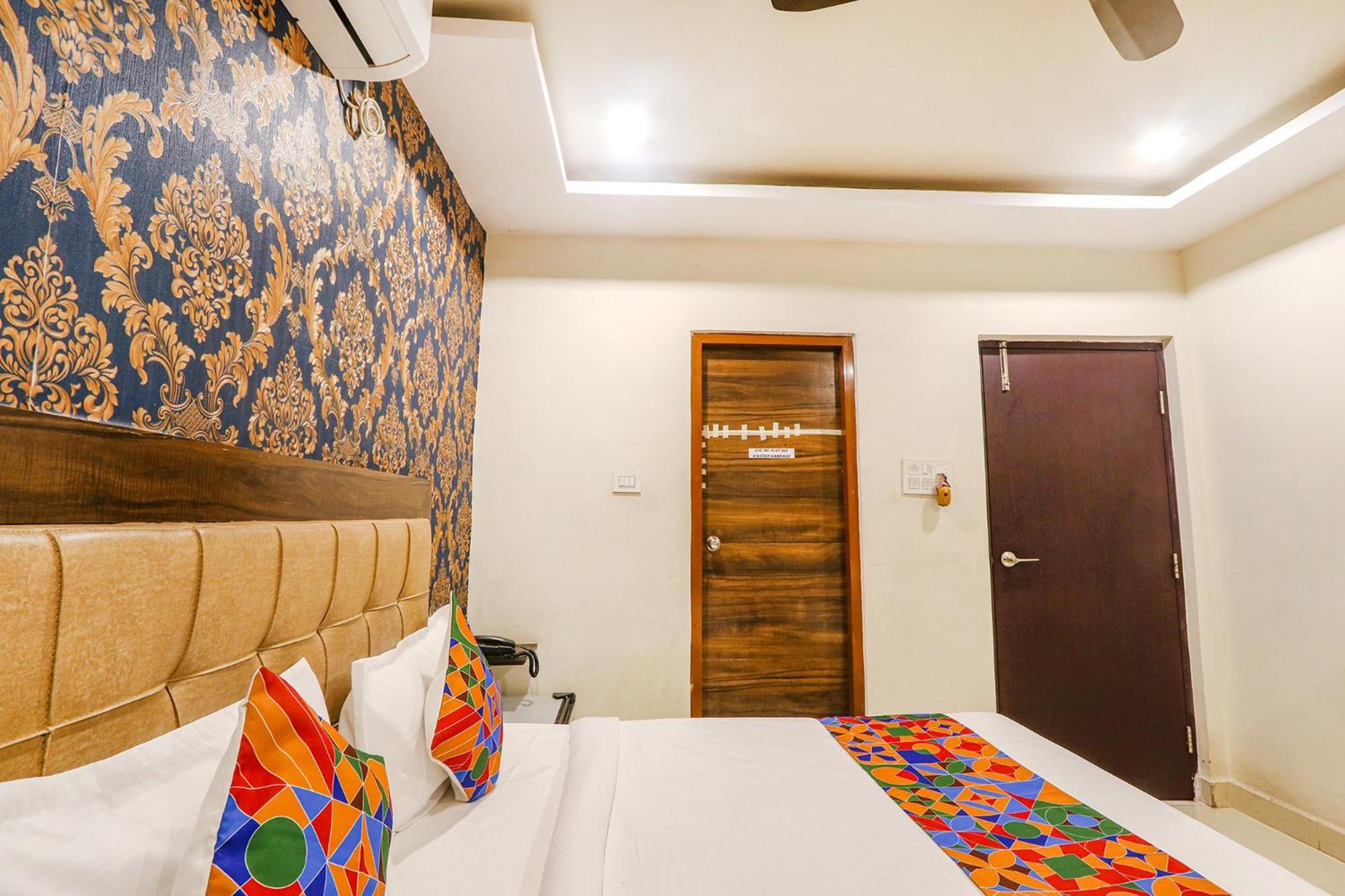 Fabhotel The Sunrise Inn - Nr Gayatri Vidya Parishad College Of Engineering ヴィシャーカパトナム エクステリア 写真