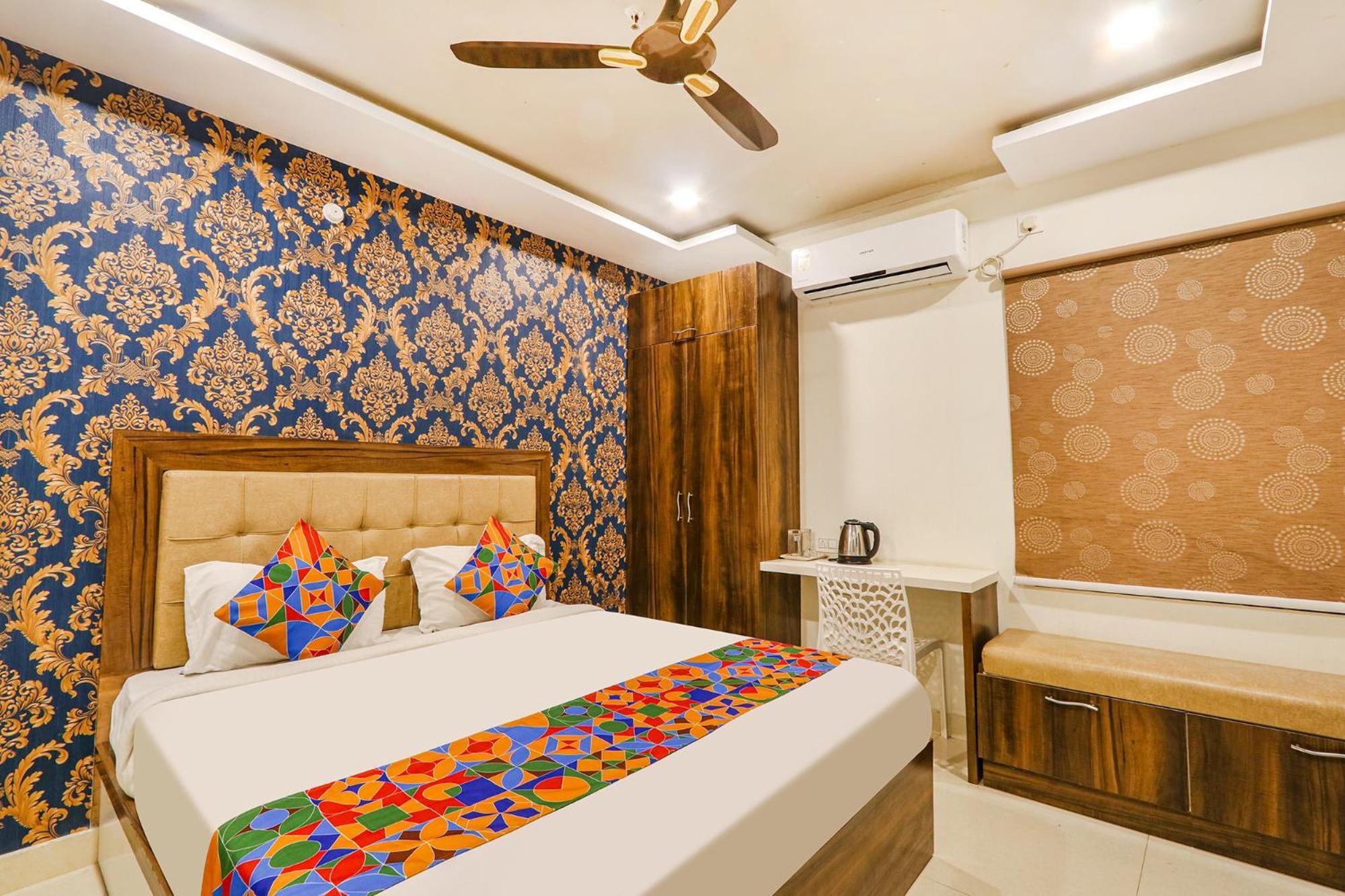 Fabhotel The Sunrise Inn - Nr Gayatri Vidya Parishad College Of Engineering ヴィシャーカパトナム エクステリア 写真