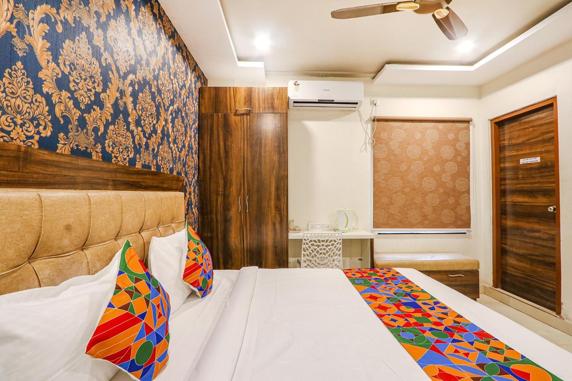 Fabhotel The Sunrise Inn - Nr Gayatri Vidya Parishad College Of Engineering ヴィシャーカパトナム エクステリア 写真